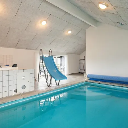 Holiday home 5 Star In Hojslev *