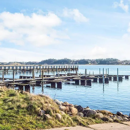 14 Person In Hojslev